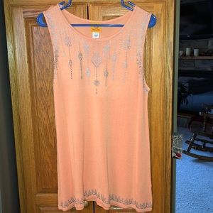 Women’s sleeveless top